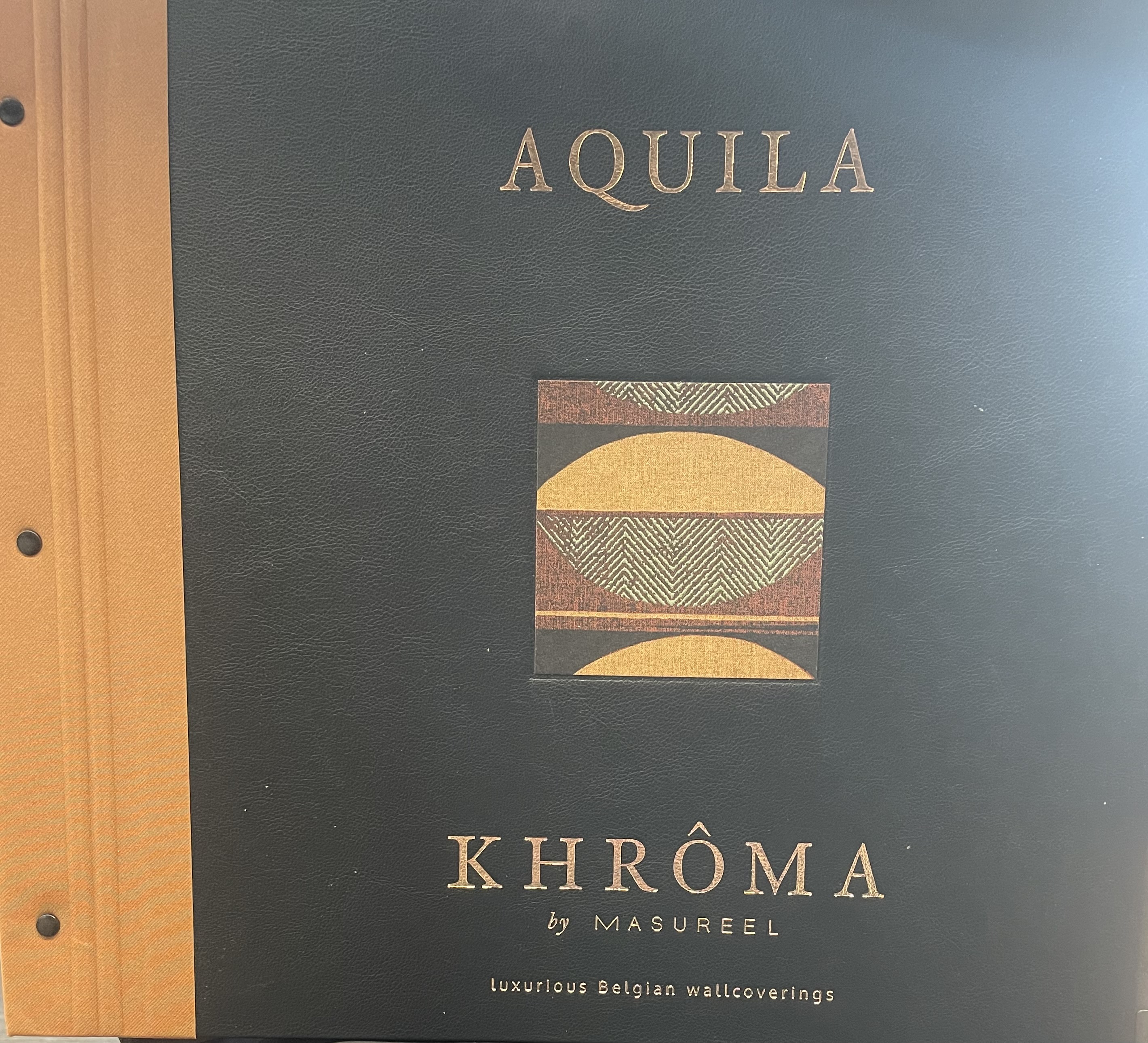 Themes - AQUILA - Khroma by Masureel